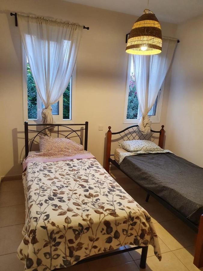 Ancient Paphos - Cozy Place Next To The Sea, Marina, Historical Sites, Buses, Mall, And Market Exterior foto