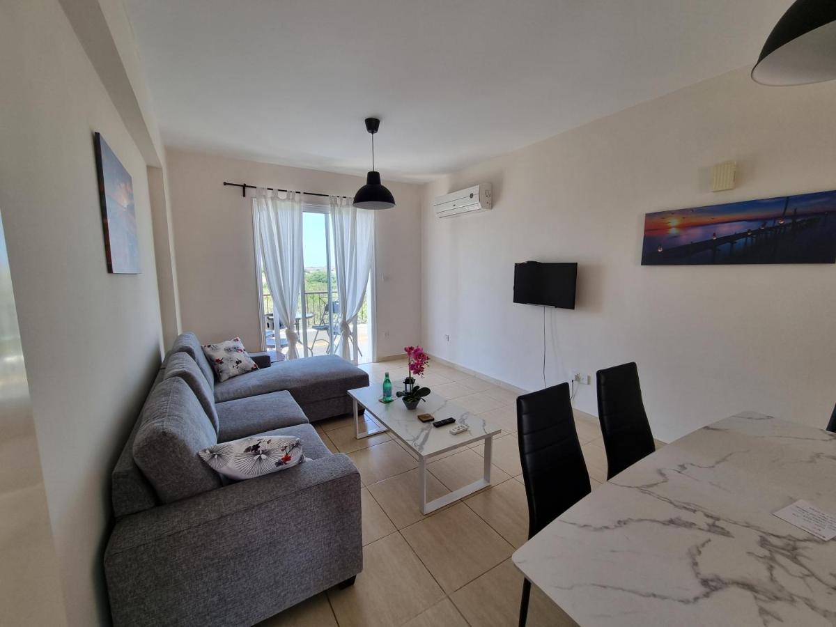 Ancient Paphos - Cozy Place Next To The Sea, Marina, Historical Sites, Buses, Mall, And Market Exterior foto