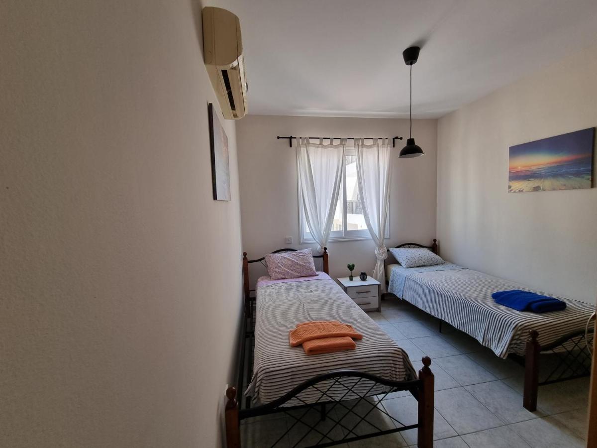 Ancient Paphos - Cozy Place Next To The Sea, Marina, Historical Sites, Buses, Mall, And Market Exterior foto