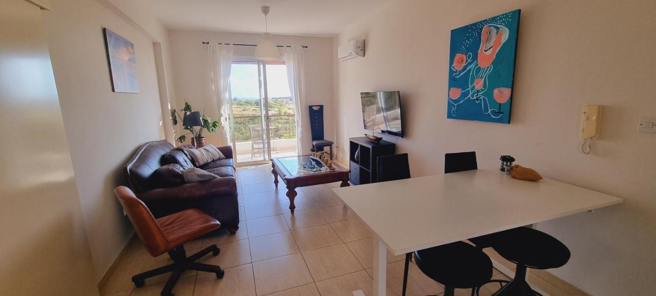 Ancient Paphos - Cozy Place Next To The Sea, Marina, Historical Sites, Buses, Mall, And Market Exterior foto