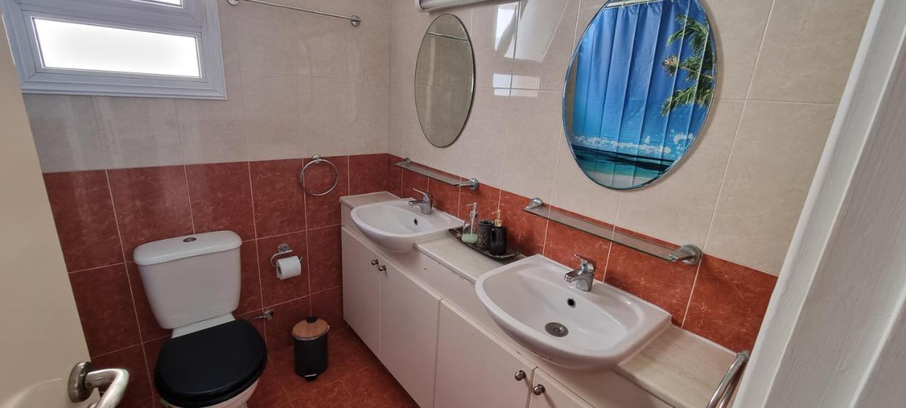 Ancient Paphos - Cozy Place Next To The Sea, Marina, Historical Sites, Buses, Mall, And Market Exterior foto